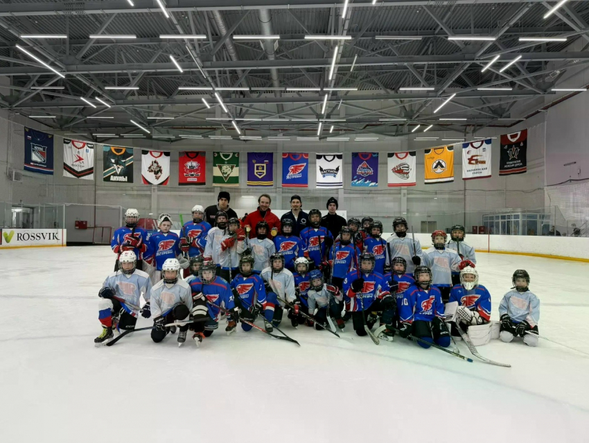 Олимпийский чемпион провел мастер-класс и раздал автографы юным астраханским спортсменам