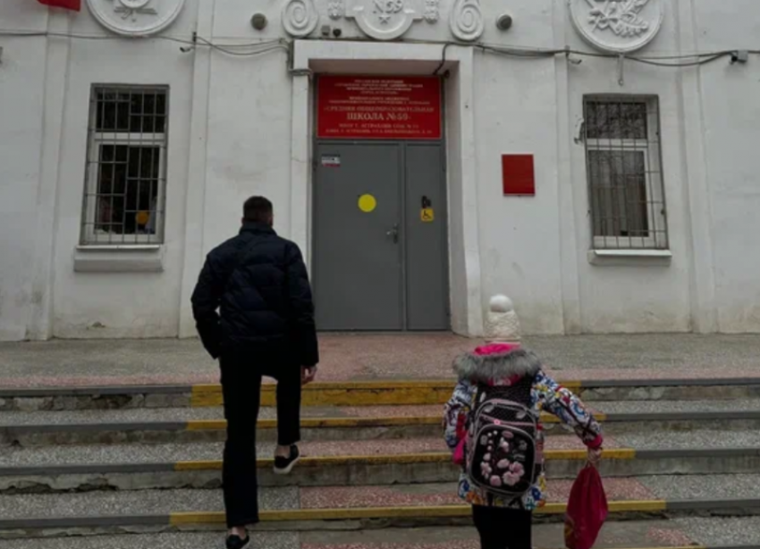 Астраханцам раскрыли зарплаты учителей и педагогов в регионе