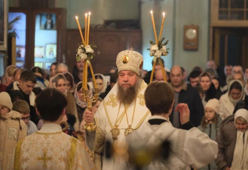 Тысячи астраханцев провели рождественские богослужения в безопасной обстановке