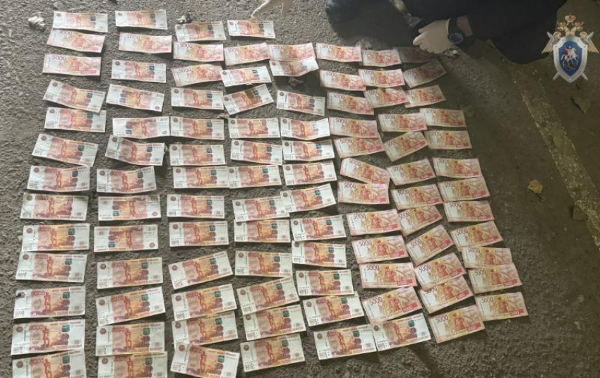 В Астрахани за взятки задержали начальника отдела судостроительной организации