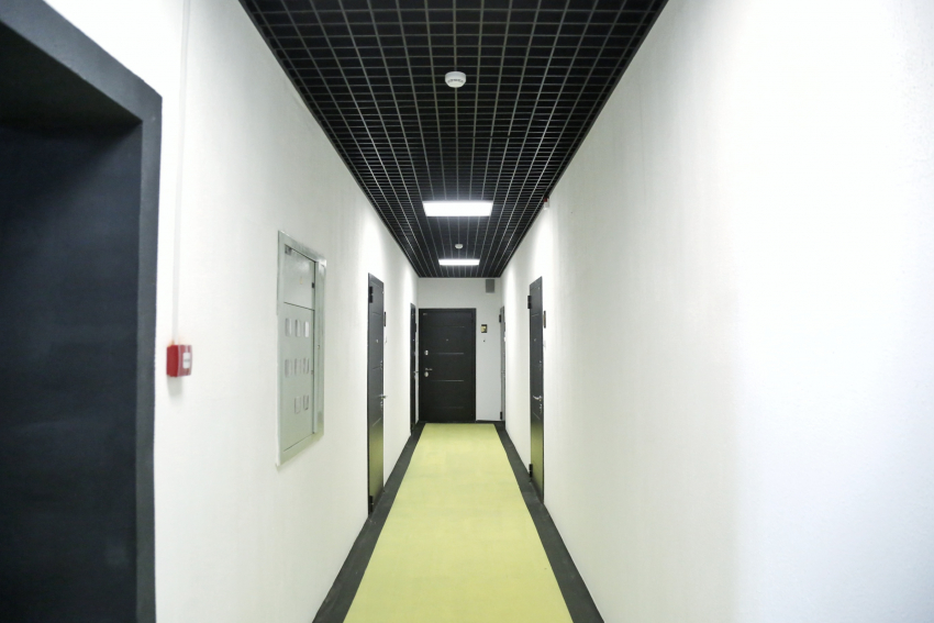 Астраханцев переселили из ветхого жилья в новые квартиры 