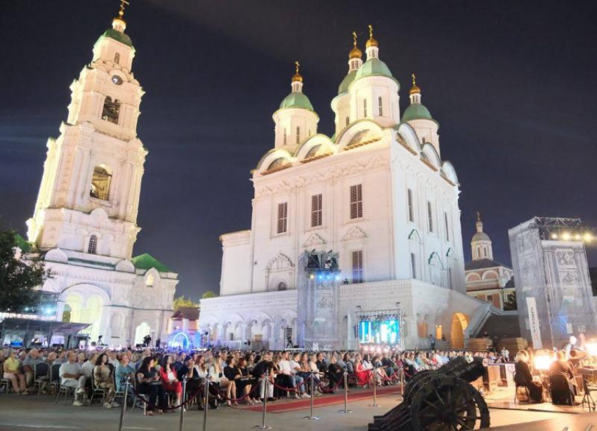 Астраханцы высоко оценили работу организаций культуры и искусства