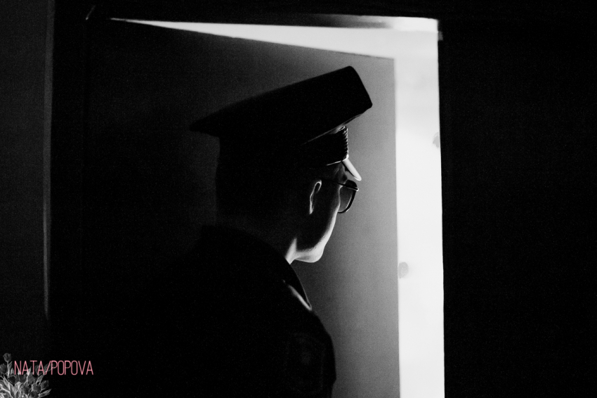 В Астрахани один полицейский сел пьяным за руль, второй пытался скрыть это