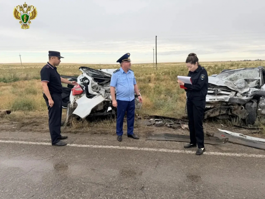 Четыре человека погибли в лобовом ДТП на трассе Волгоград — Астрахань