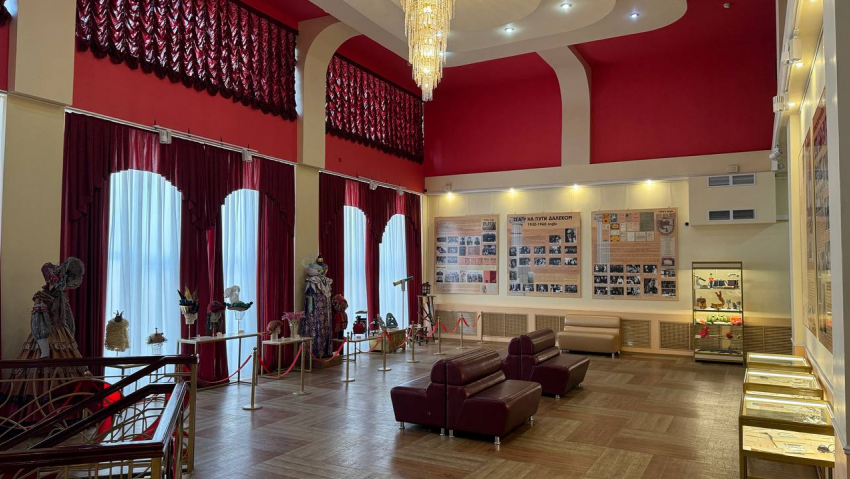 Астраханцев приглашают на новые выставки в Театр юного зрителя