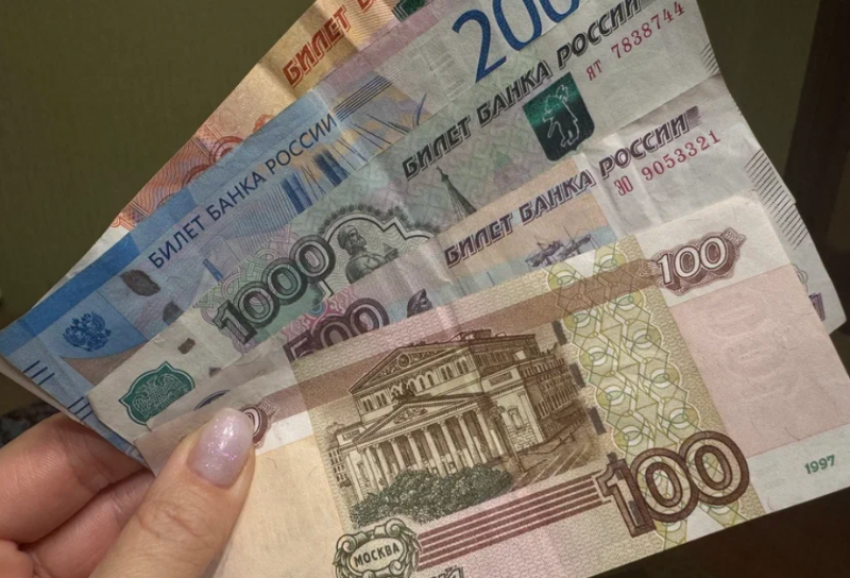 Астраханцы сберегли на банковских счетах 177 миллиардов рублей