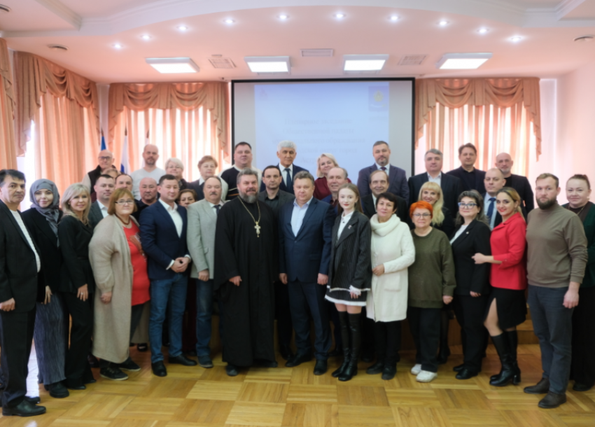 Состав Общественной палаты Астрахани обновился наполовину