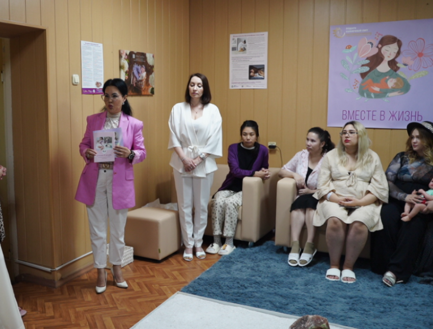 Для астраханок открыли кабинет послеродового сопровождения