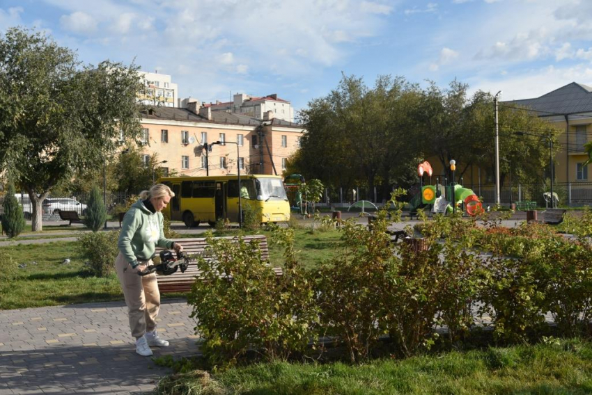 Коммунальные службы Астрахани начали готовить парки к зиме