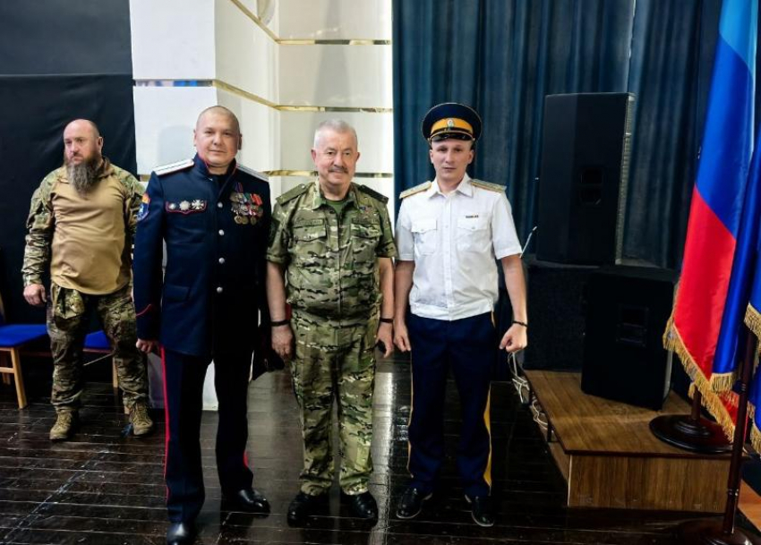 Астраханский ветеран СВО участвовал в Первом Большом круге Донских казаков ЛНР