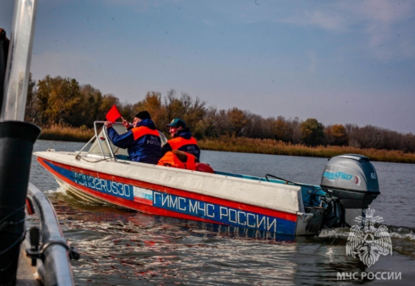С начала лета в астраханских водоемах утонули десять человек