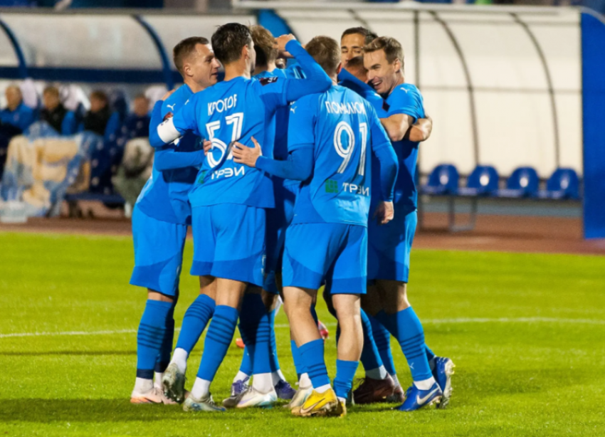 Астраханский «Волгарь» обыграл лидера золотой группы – команду «Ленинградец»