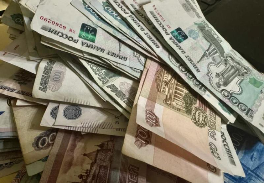 Экс-преподаватель астраханского вуза продавал свидетельства будущим трактористам