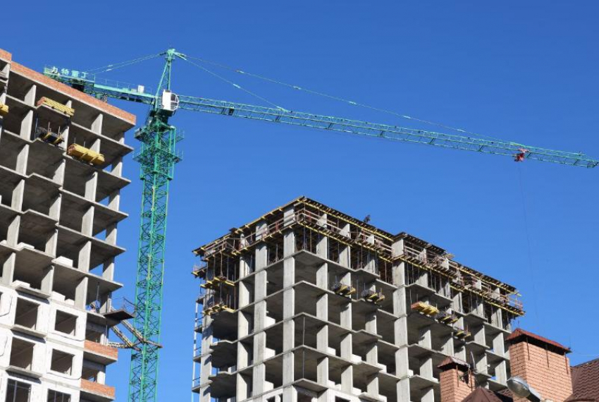 Астраханской области выделили средства на расселение из аварийного фонда