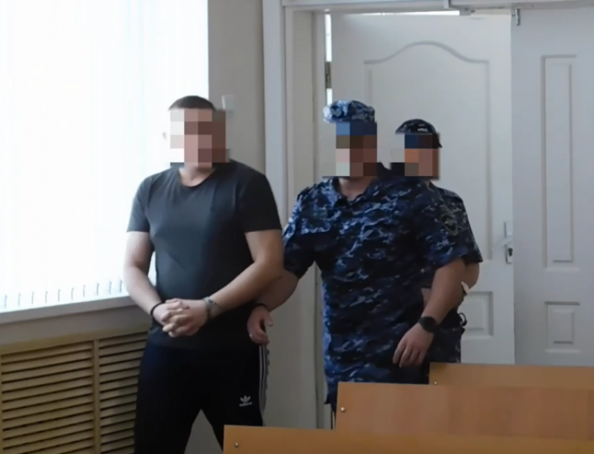 Астраханский суд лишил подполковника полиции спецзвания за взяточничество