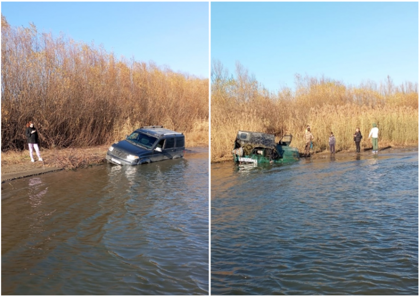 В Астрахани на городском пляже затонули две машины