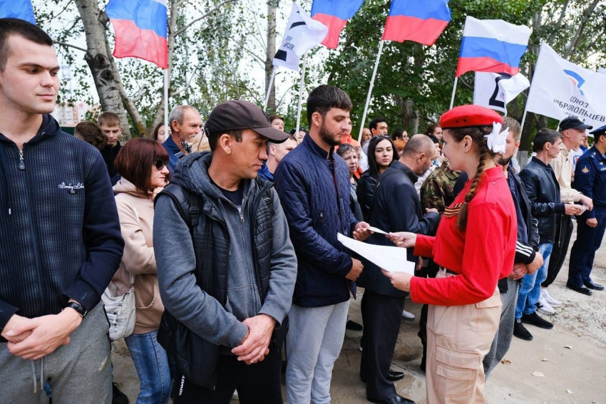 Астраханцы и их семьи могут рассчитывать на социальную поддержку за участие в СВО 