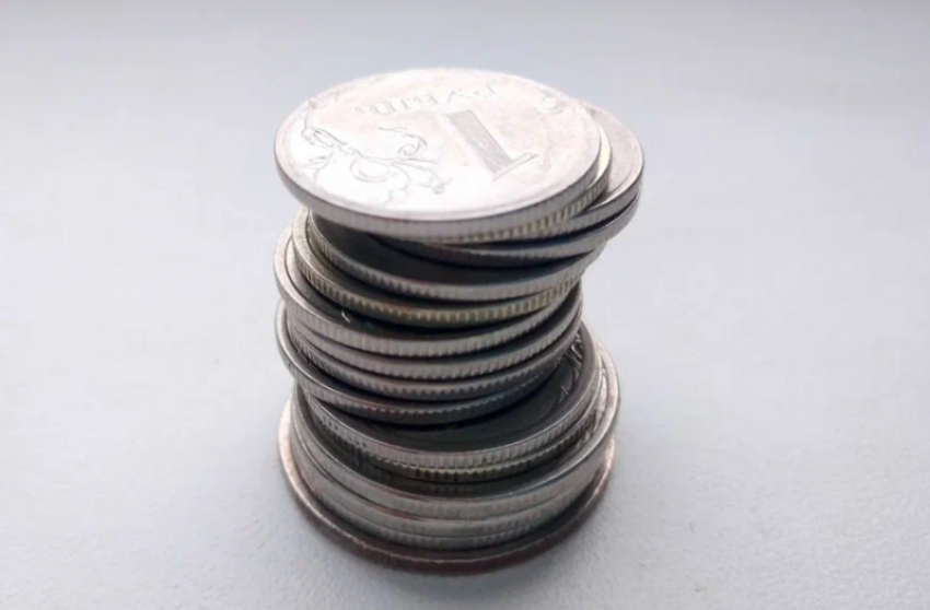 К концу года в Астраханской области подорожали продукты, интернет и одежда