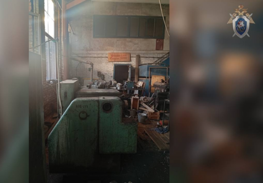 Астраханец потерял руку на рабочем месте: в уголовном деле появился обвиняемый