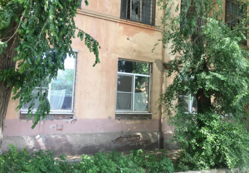 Астраханцы пожаловались главе СКР на разрушение своих домов из-за стройки