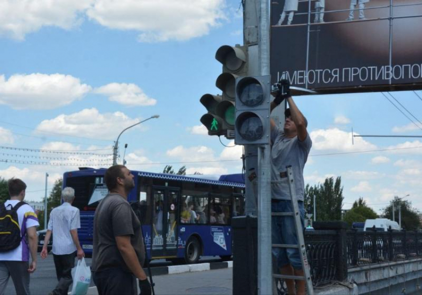 В Астрахани «умные светофоры» будут определять загруженность дорог