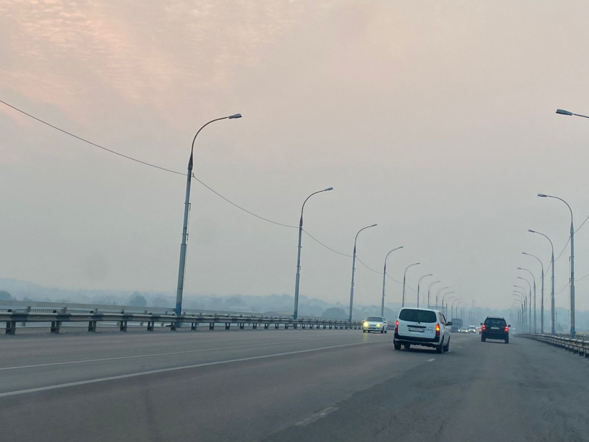 Казахстан не виноват: Астрахань накрыл запах гари местного производства 