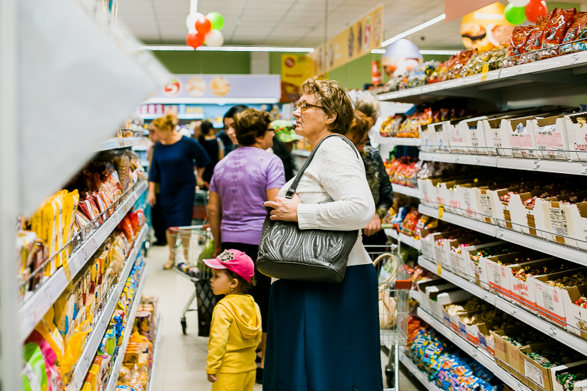 Сотрудники трёх астраханских больниц получили в дар более тонны продуктов