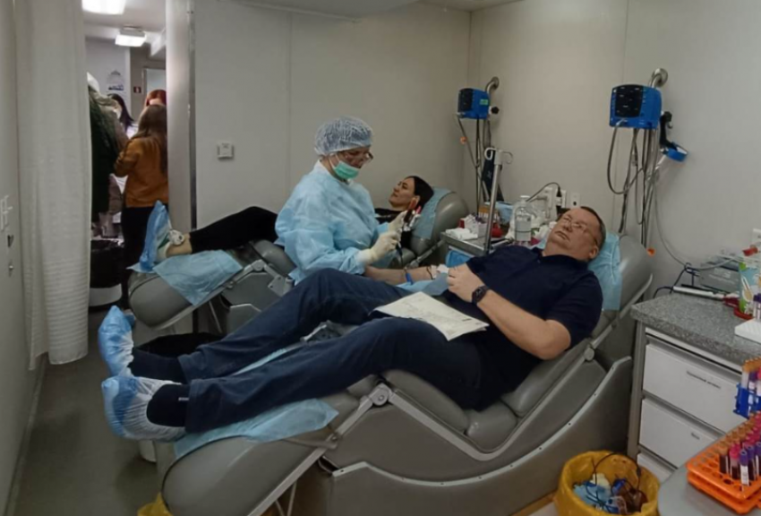 Астраханская облдума продолжает сдавать кровь для пострадавших в Красногорске