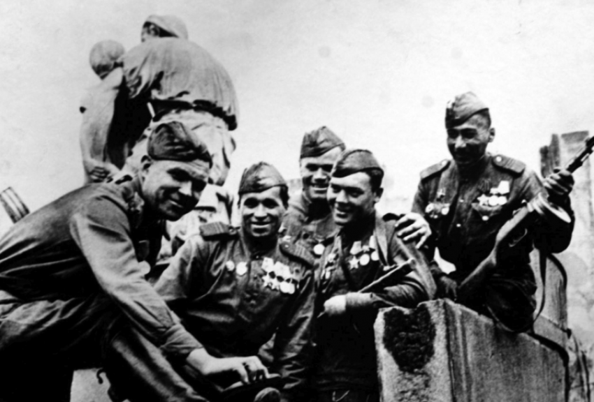 Фотовыставка покажет войну глазами астраханского военкора