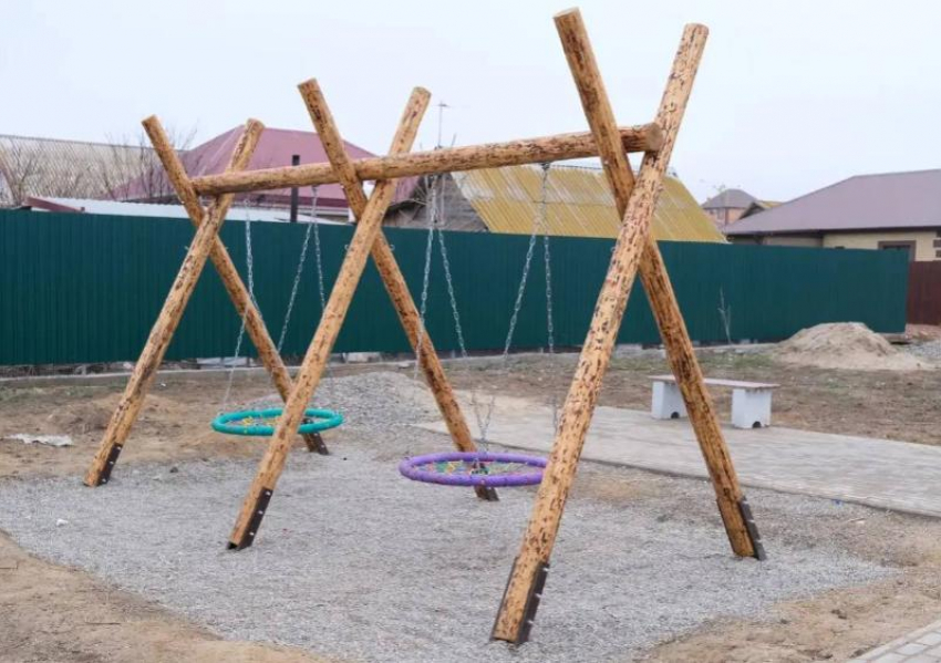 Под Астраханью продолжается благоустройство нового парка по просьбам жителей