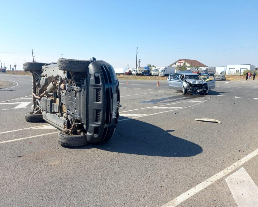 Двое детей из Астрахани пострадали в ДТП из-за москвича 