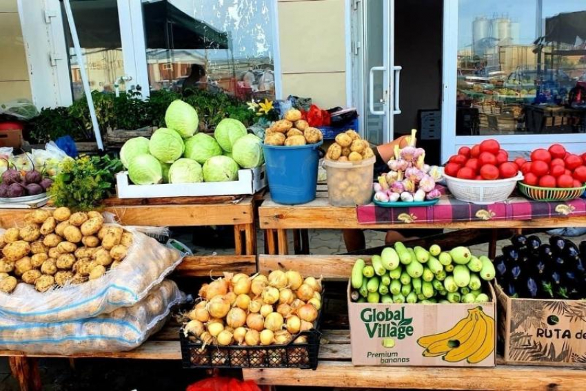 Астраханцев позвали на первую осеннюю ярмарку у Центрального стадиона
