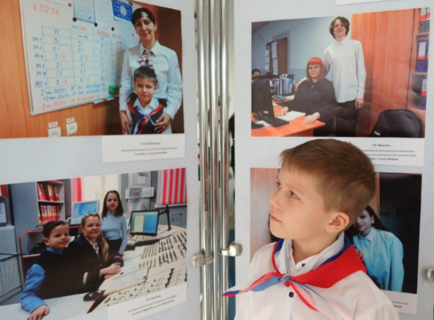 Фотовыставка «Моя мама – железнодорожница!» открылась в Астрахани