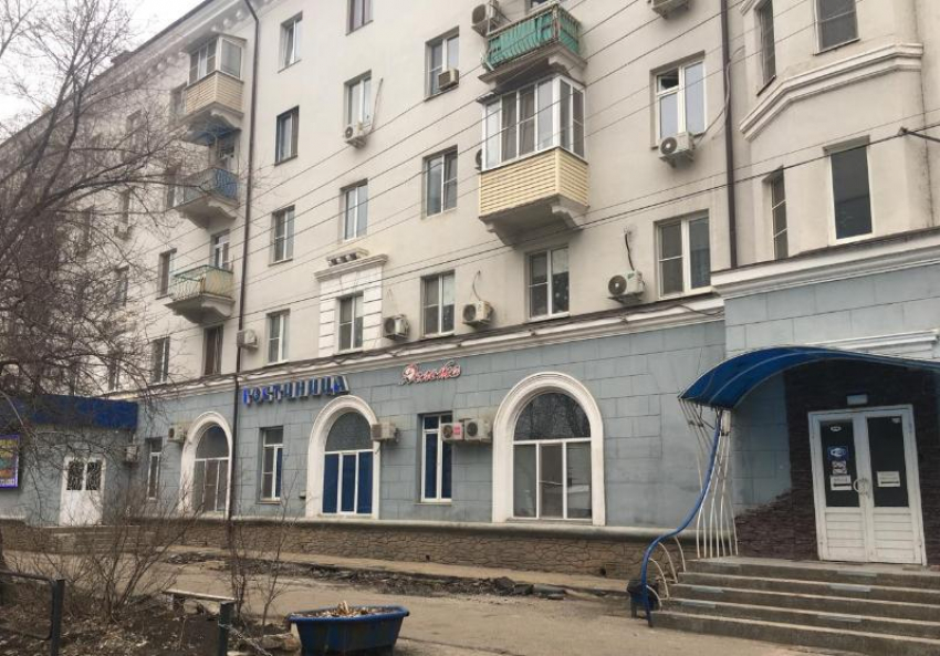 Астраханцы вызвали спасателей из-за опасной перепланировки в гостинице