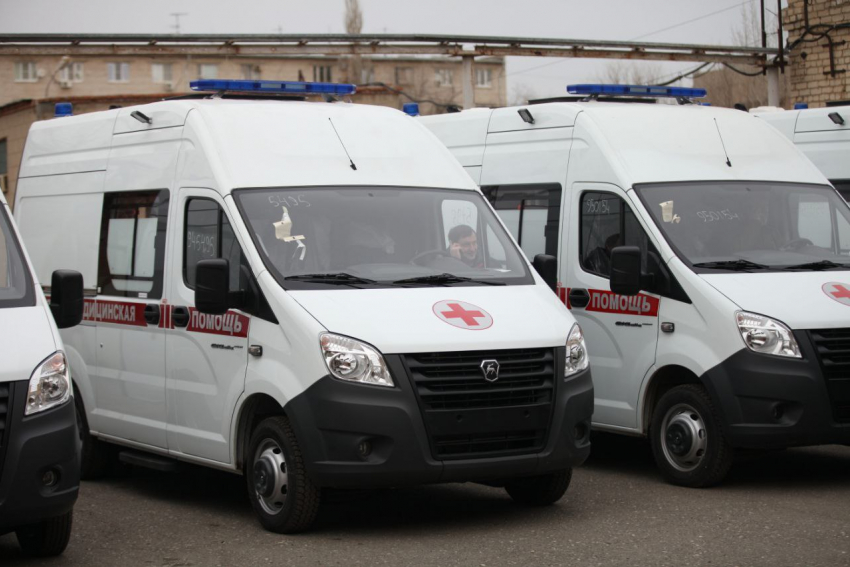 В Астраханскую область передали 5 новых машин скорой помощи
