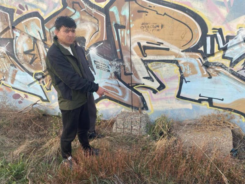 Иностранец раскидал по Астраханской области 3000 доз мефедрона