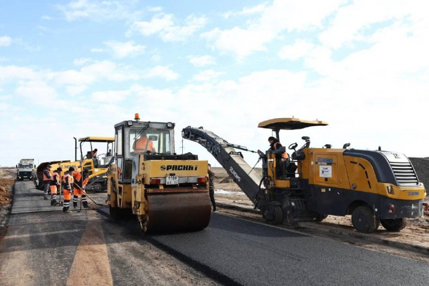 В Астраханской области отремонтировали сотни километров дорог