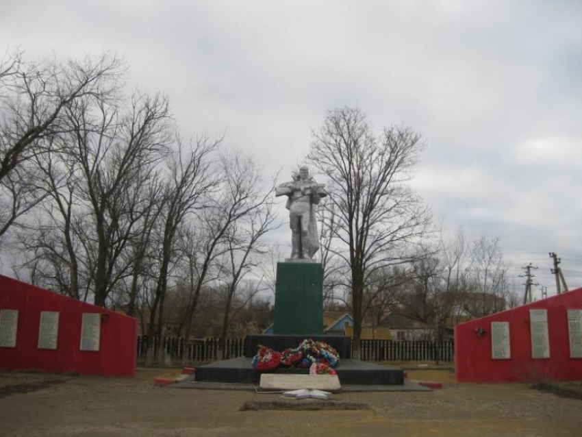 В Лиманском районе подрядчик сорвал реализацию нацпроекта по ремонту памятника павшим солдатам