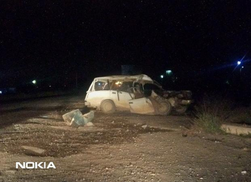  ДТП в Астрахани: Машина превратилась в груду металла 