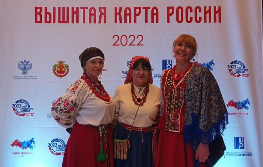 Астраханские мастерицы приняли участие в презентации обновлённой «Вышитой карты России»