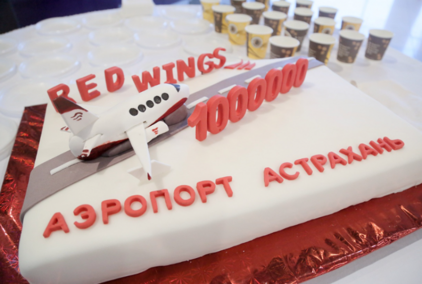 90,5 миллионов рублей астраханское правительство направит на авиаперевозки