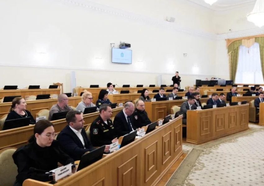 В районах Астраханской области запустили систему долговременного ухода