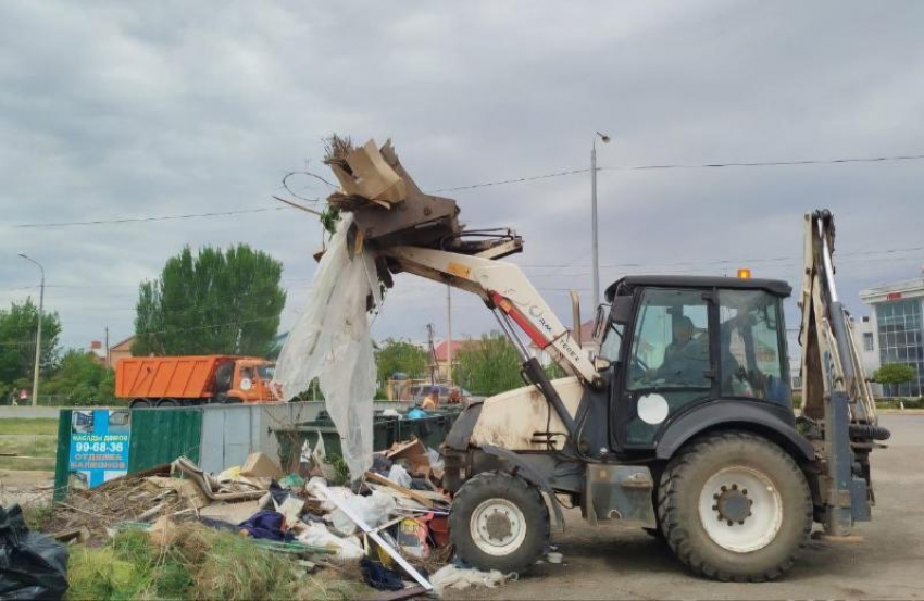 В Астрахани за первые майские праздники образовалось 58 свалок