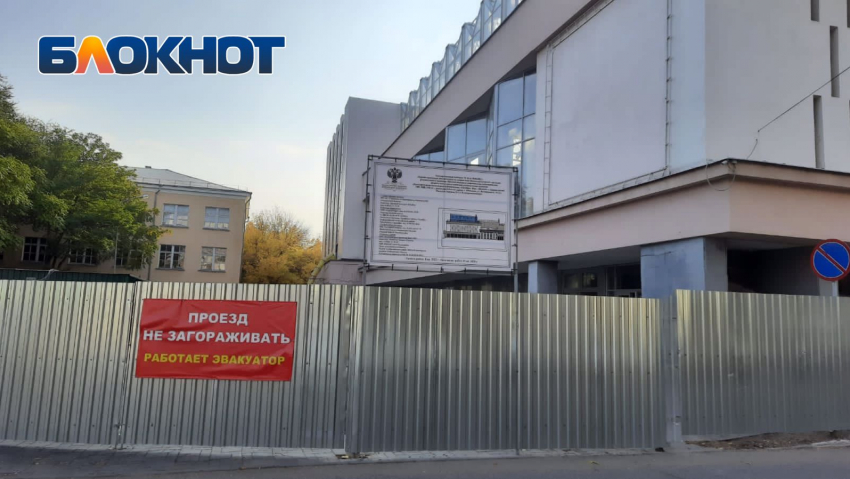Реконструкция кинотеатра «Октябрь» в Астрахани завершится в конце 2024 года