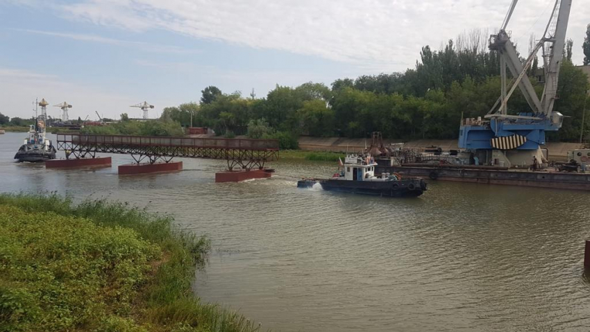 Ремонт рухнувшего в Астрахани моста в самом разгаре 