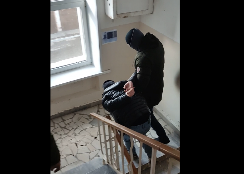 Москвича, желавшего присоединиться к террористической организации, задержали в Астраханской области