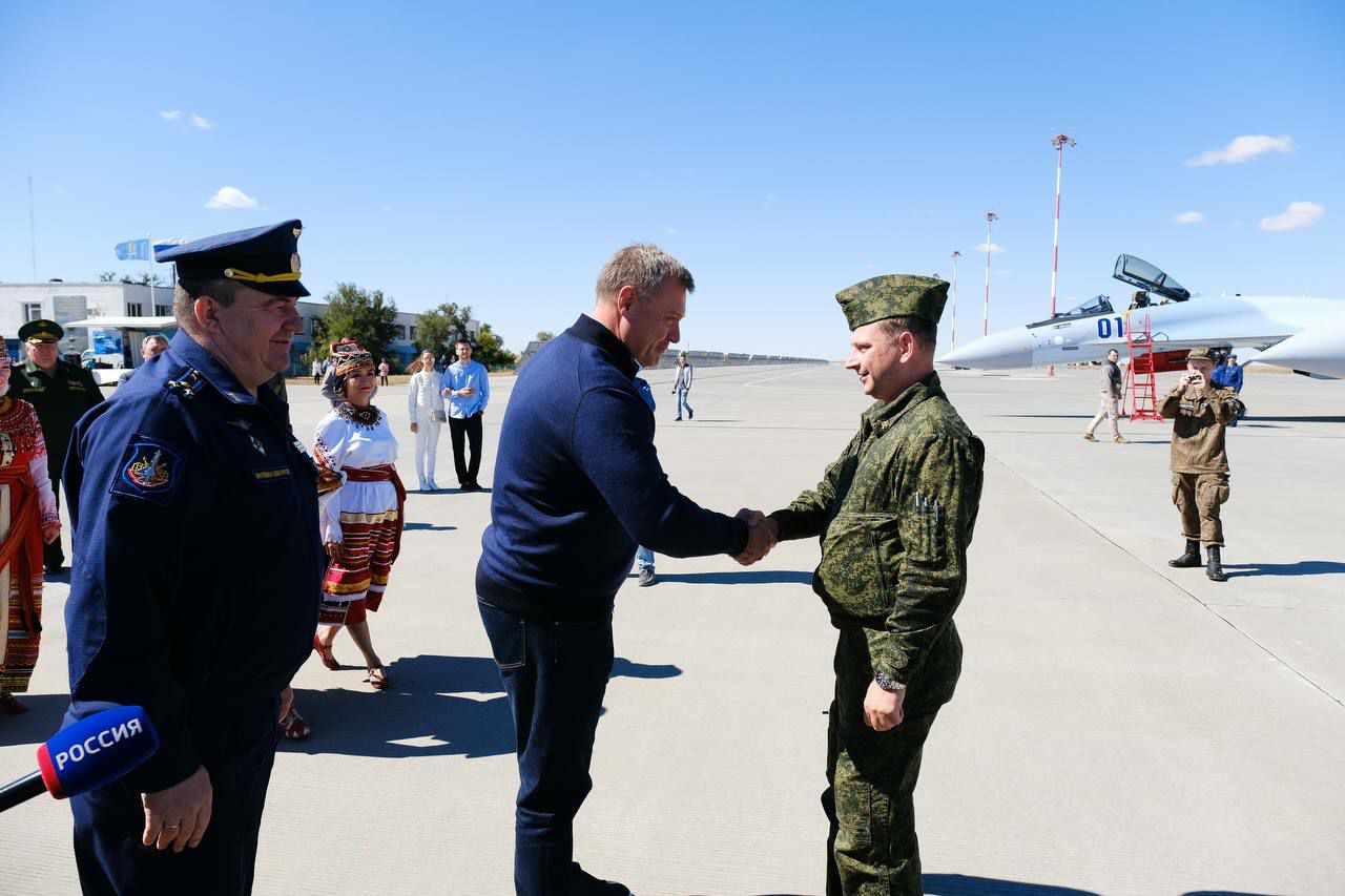 На астраханский аэродром прибыли новейшие истребители СУ-35