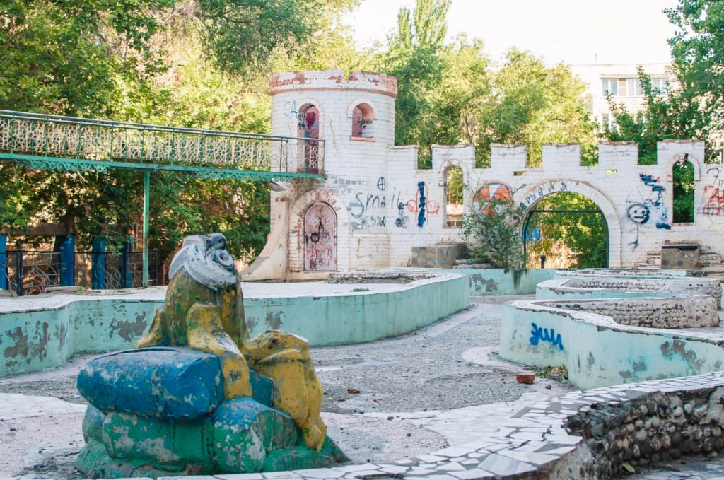 "Русь Былинная» в Астрахани, астраханский парк, сказочный городок в Астрахани